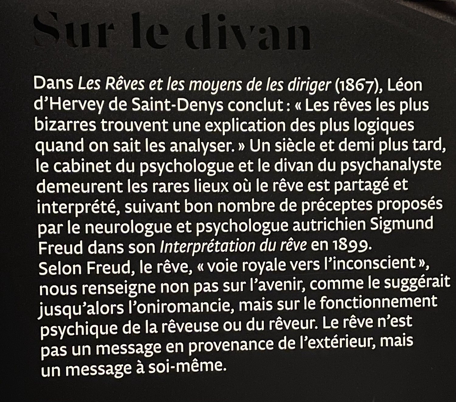 Sur le divan